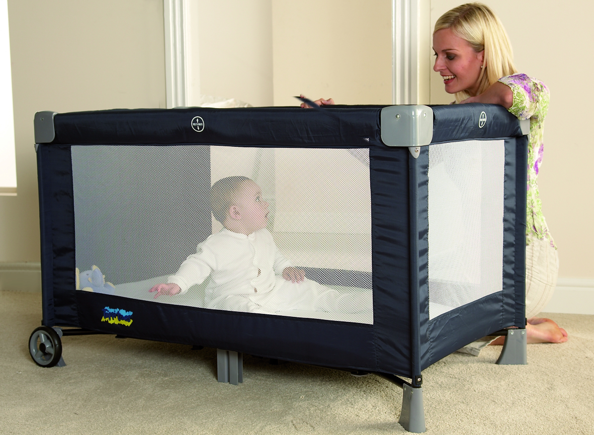 Cirrus travel cot